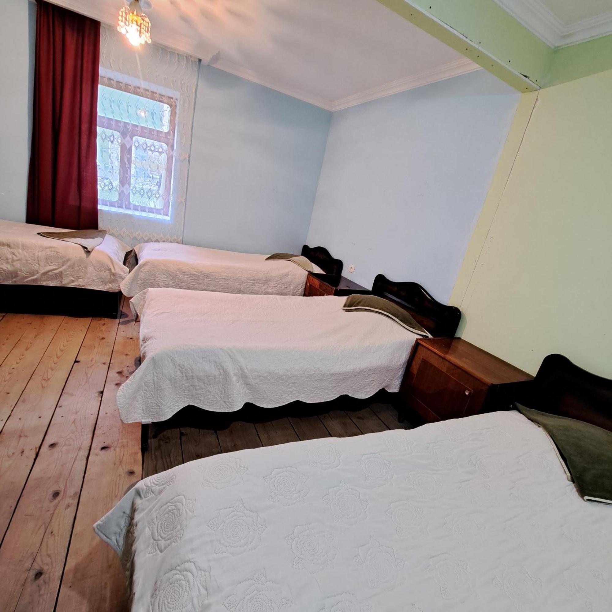 Chvibiani Guesthouse & Bar أوشغولي الغرفة الصورة